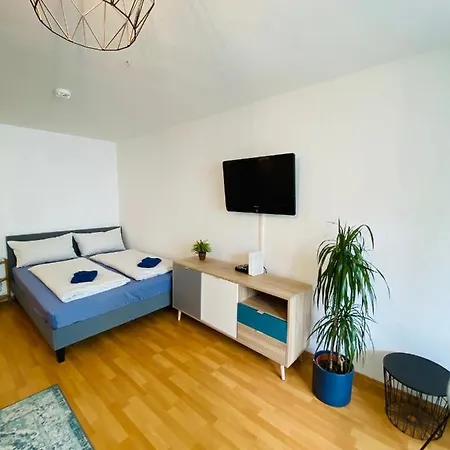 Apartament City-apartment Ferienwohnung Metzingen Outletcity, Ruhig